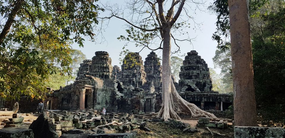 Siem Reap: Small Circuit Tour by Only Car - Temples Included in the Tour