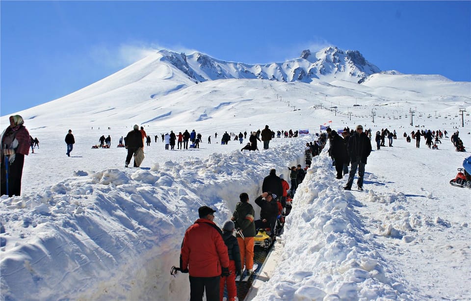 Ski Tour in Cappadcoia Erciyes Mountain - Skiing Instruction and Equipment