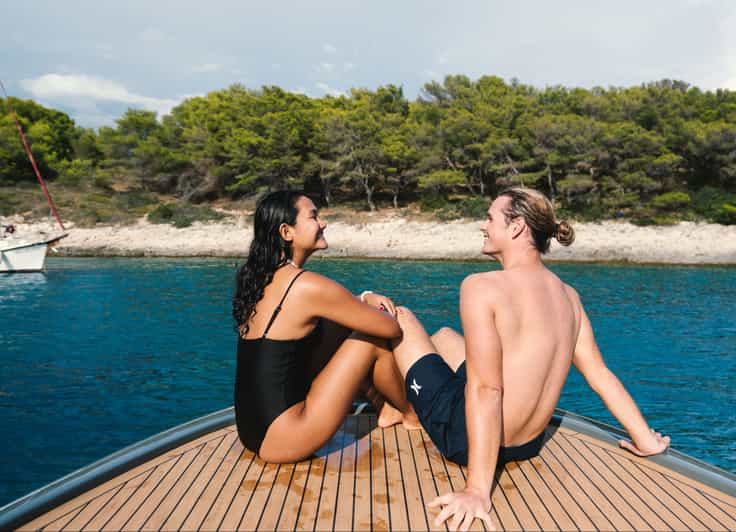 South Hvar and Pakleni Islands Private Full-Day Boat Tour - Included Amenities