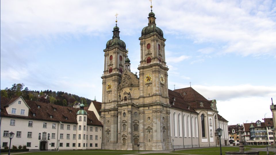 St. Gallen: Guided University Art Tour - Tour Duration and Group Size