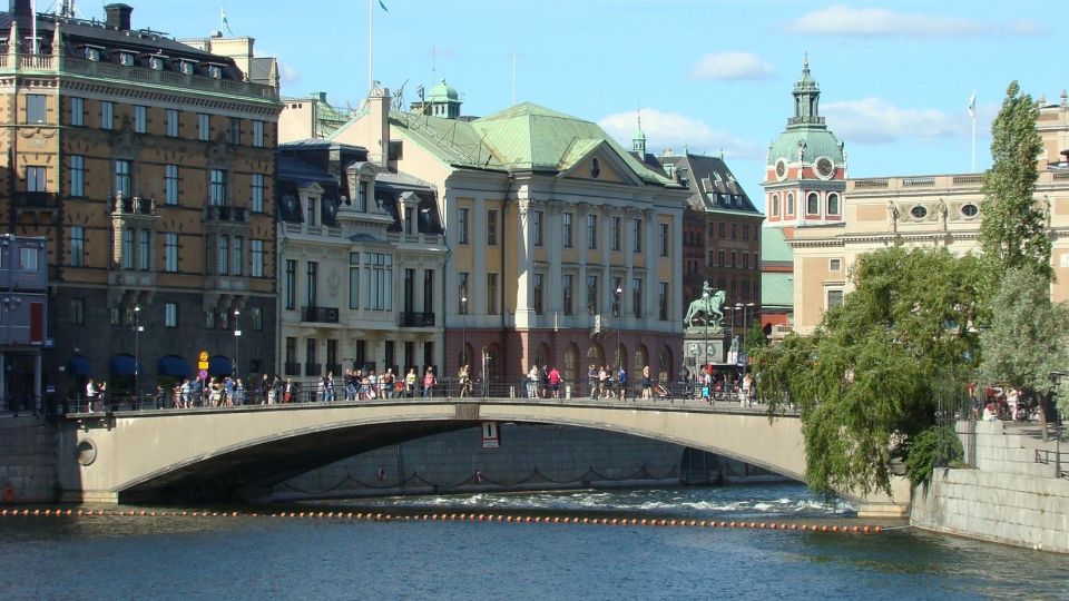 Stockholm: A Beauty On The Water - Old Town Walk & Boat Trip - Starting Point Details