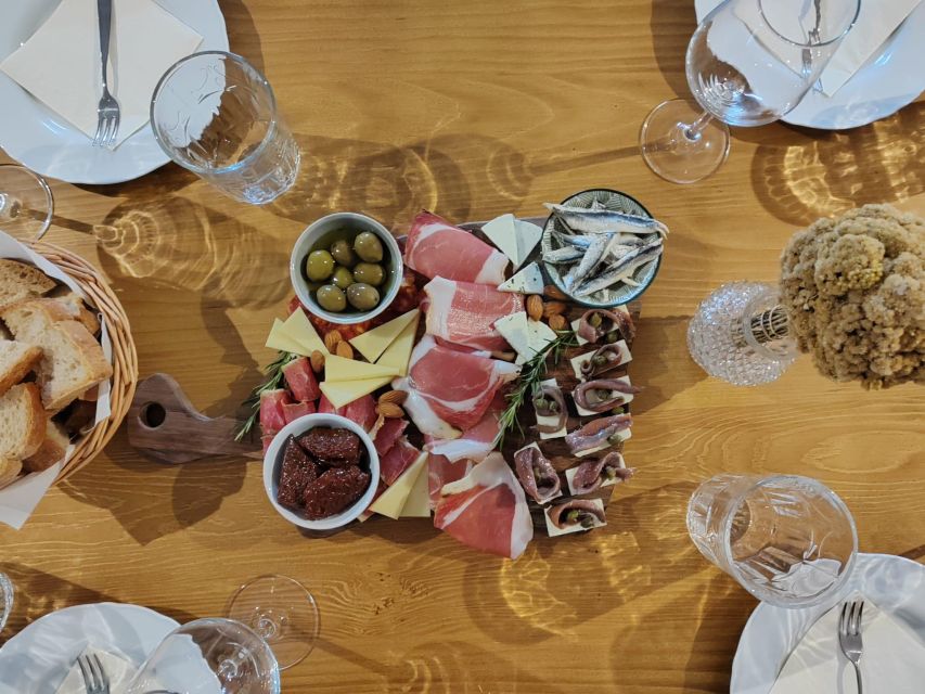 Stons Bite of Delight: Škurla Winerys Wine & Snack - Tour Details