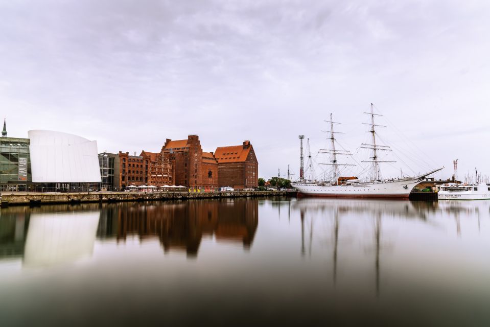 Stralsund: Old Town Highlights Private Walking Tour - Tour Inclusions