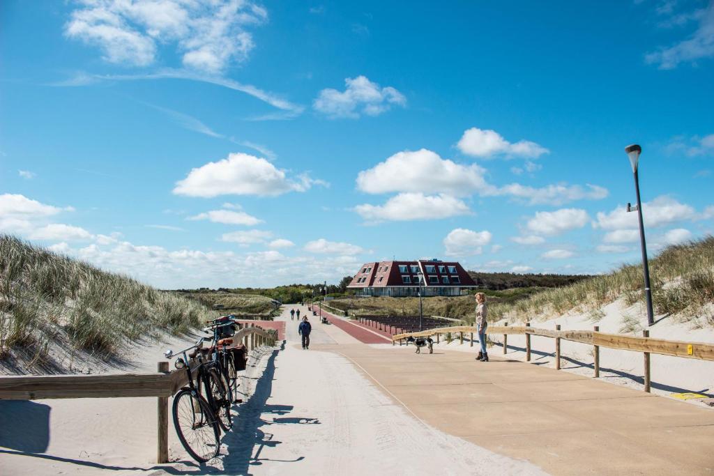 Strandhotel Buren Aan Zee - Facilities and Amenities