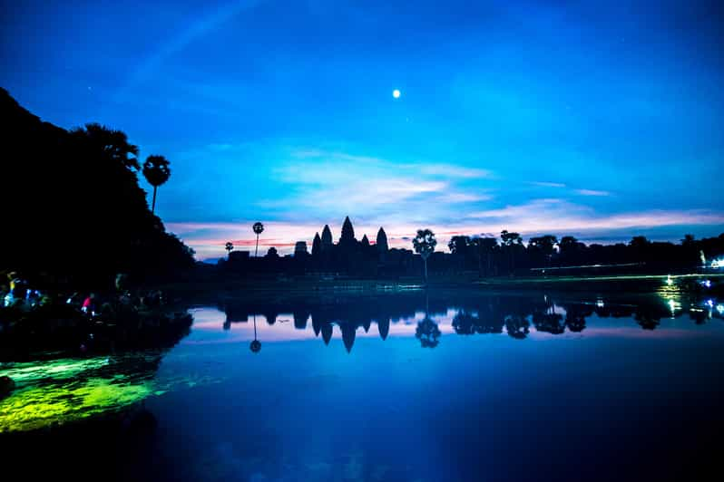 Sunrise at Angkor Wat and Full Day by Tuk Tuk - Sunrise Experience