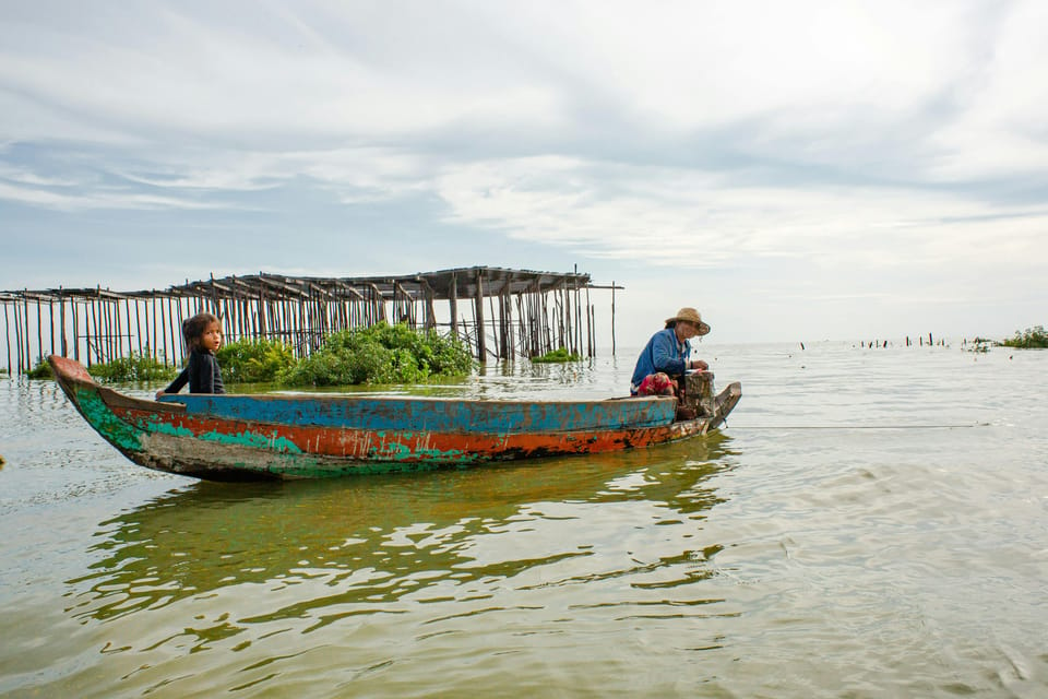 Sunset Over the Tonle Sap Lake and Visit Floating Village - Tour Highlights