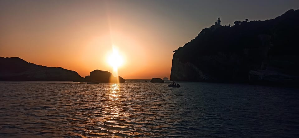 SUNSET TOUR WITH APERITIVO FROM PORTOVENERE - Inclusions