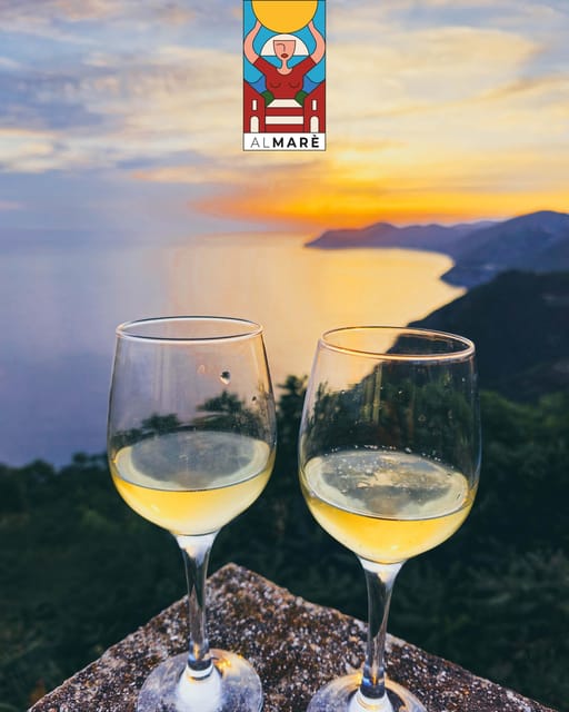 Sunset Trekking and Wine Tasting in 5 Terre (Riomaggiore) - Trekking Experience