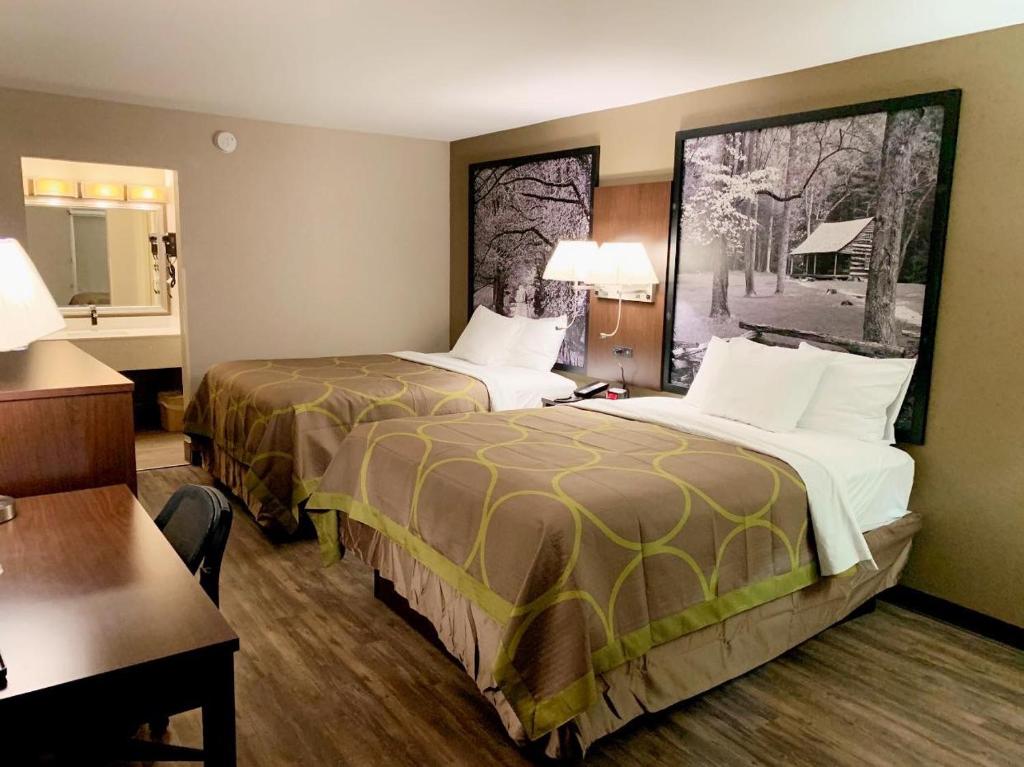 Super 8 by Wyndham Cookeville, TN - Room Features