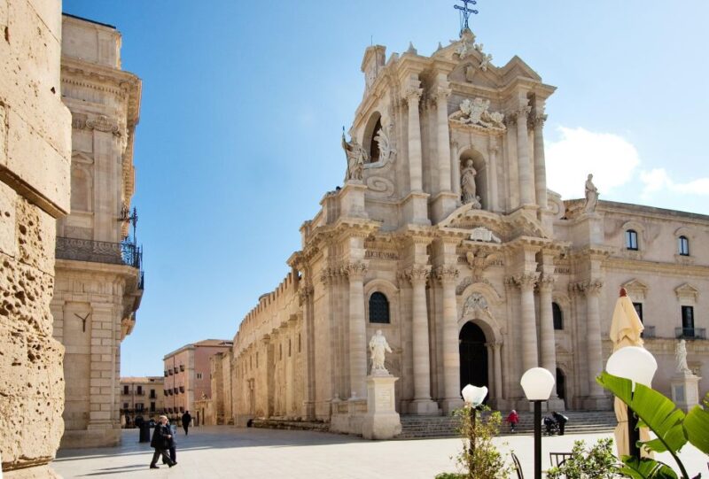 Syracuse: Ortigia Classic Walking Tour - Experience Details