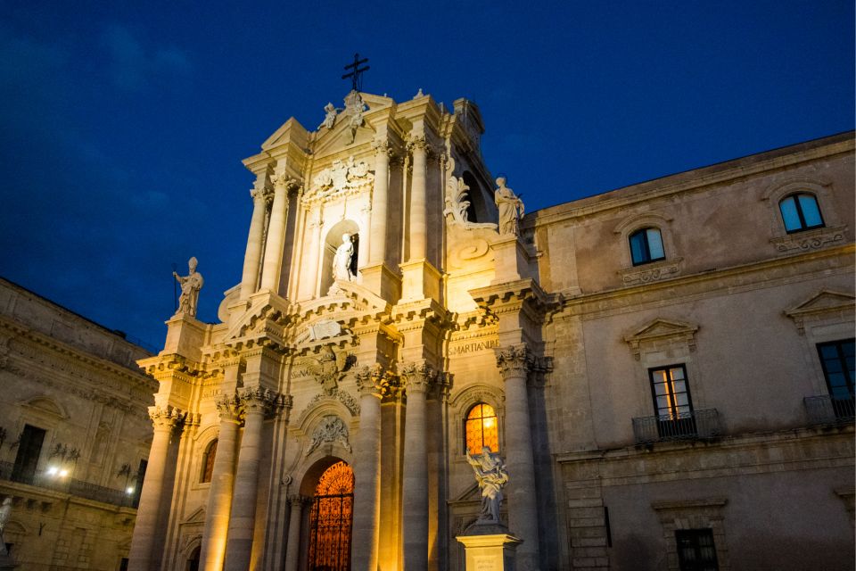 Syracuse: Ortigia First Discovery Walk and Reading Tour - Tour Features