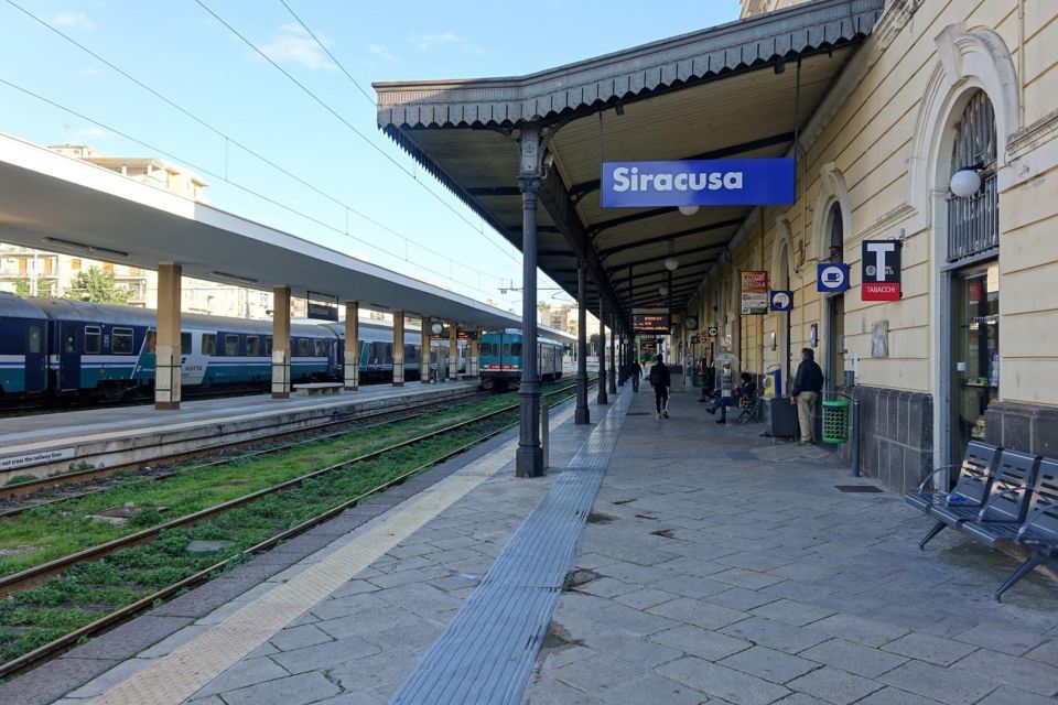 Syracuse: Train Ticket To/From Catania - Highlights of Catania