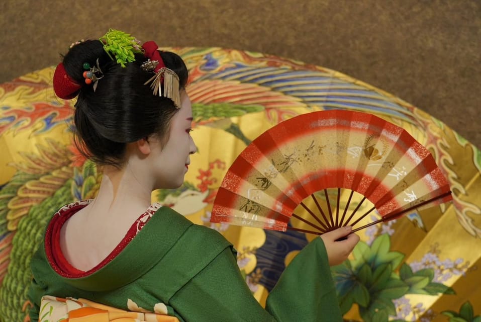 The Art of Geisha: Exclusive Show & Japanese Game - The Geisha Apprentice Show