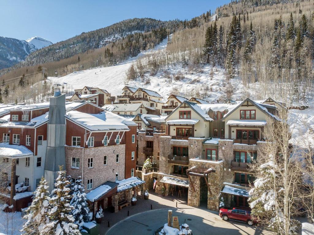 The Auberge Residences at Element 52 Review