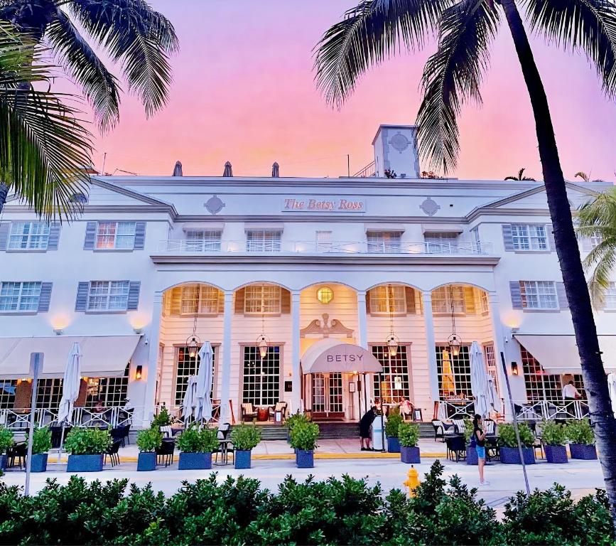 The Betsy Hotel, South Beach Review