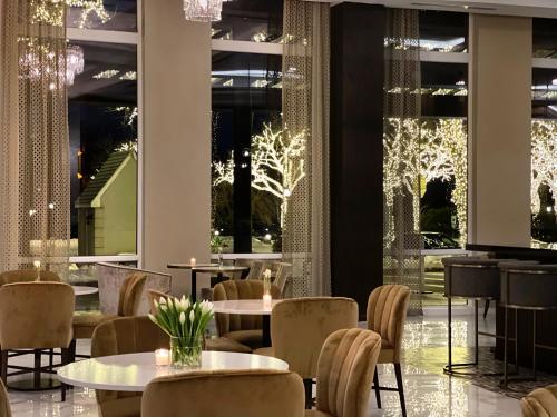 The Chateau Grande Hotel - Accommodation Options
