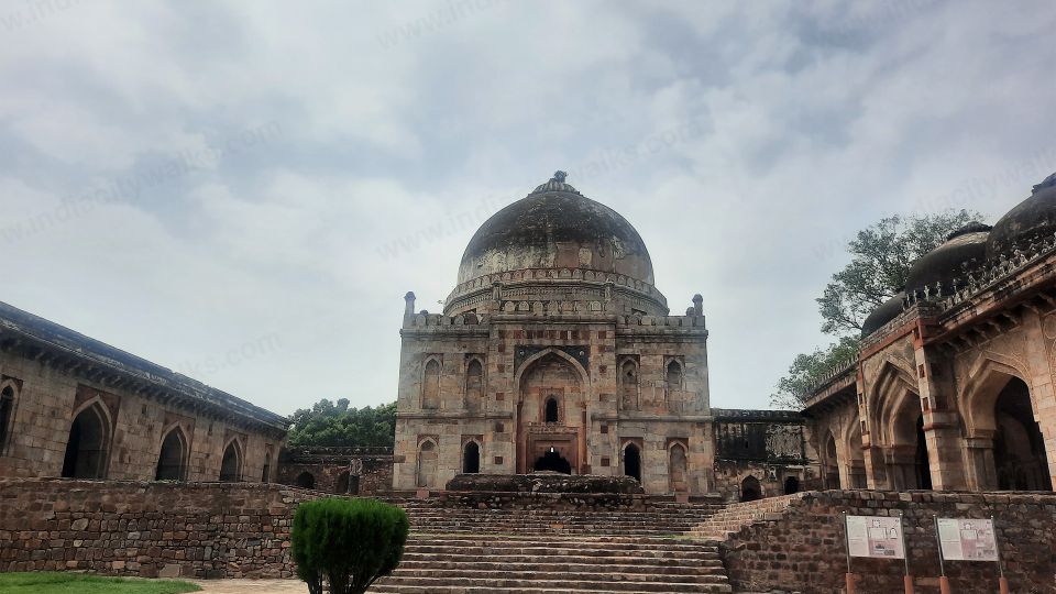 The Legacy of Sayyids & Lodhis: Lodhi Gardens - Guided Tour Experience