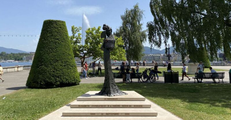 The Many Faces of Geneva: Self-Guided Audio City Tour - Key Tour Stops