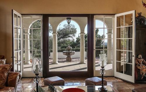 The Patrician Hollywood Universal - Accommodation Options