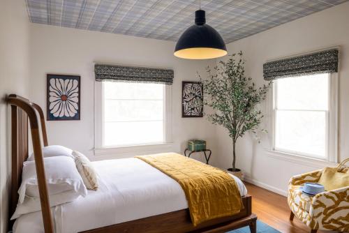 The Richland - Accommodations and Amenities