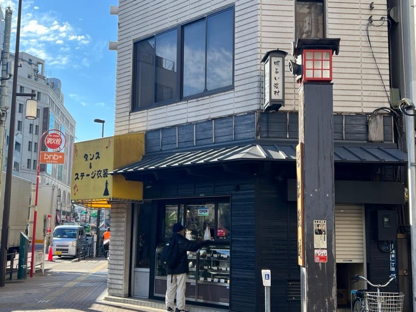 Tokyo Asakusa Morning Temple and Onigiri Walking Tour - Highlights of the Experience