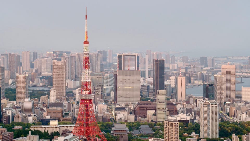 Tokyo Tower: Privat Tour, Day or Night With Local Guide - Location and Accessibility