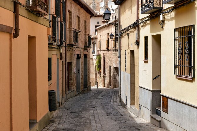 Toledo Full Day With Winery Visit, Tapas & Wine Tasting - Transportation and Logistics