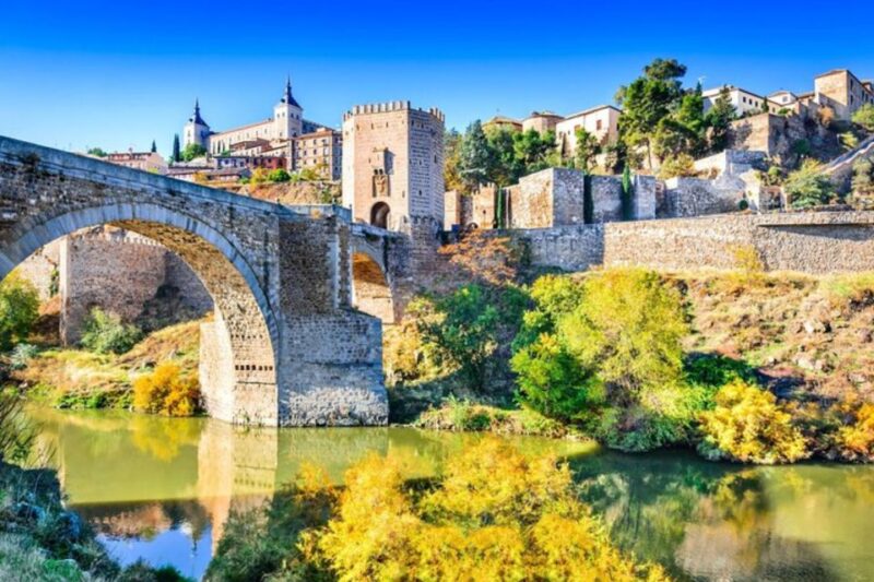 Toledo: Private Tour With an Official Guide - Experience Highlights