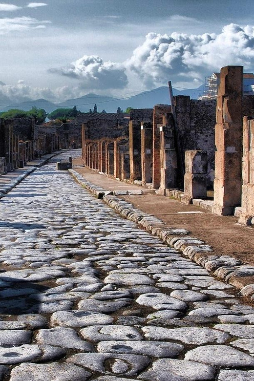 Tour Pompei Wine Testing - Pricing and Group Size