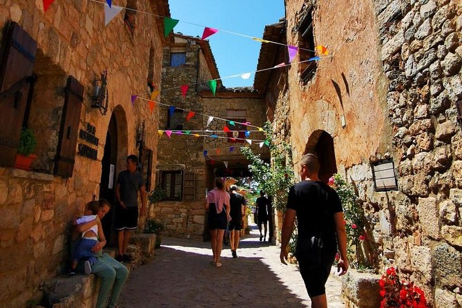 Tour Siurana Medieval Village With Hotel Pickup - Guided Language Options