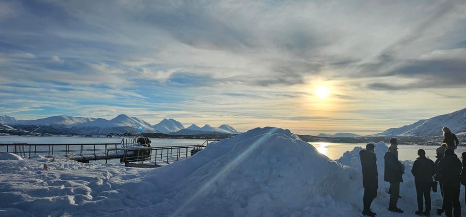 Tromsø: 7 Hours Northern Lights Tour - Guided Tour Features