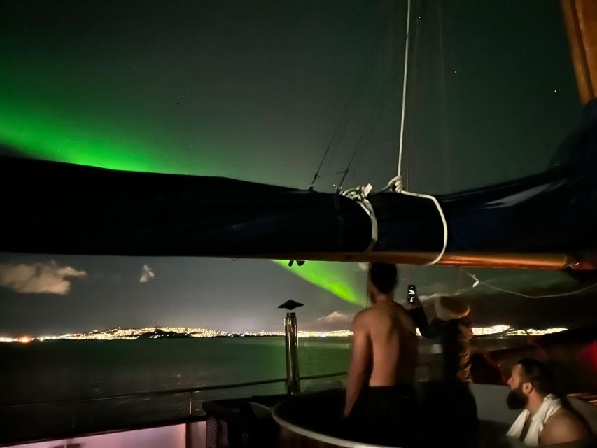 Tromso: Luxury Northern Lights Cruise With Hot Tub & Dinner - Cruise Itinerary