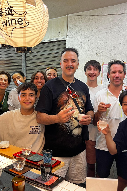 Tsukiji Market Foodie Tour: Enjoy Seafood, Sushi, and Sake - Street Food Delights