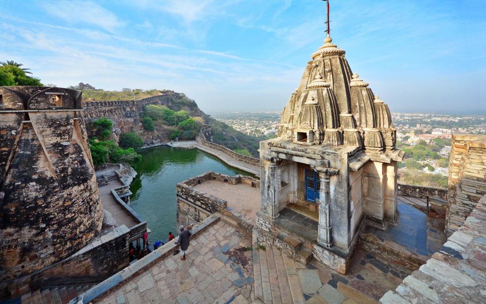 Udaipur: Chittorgarh Sightseeing Tour by Car - All Inclusive - Meeting Point