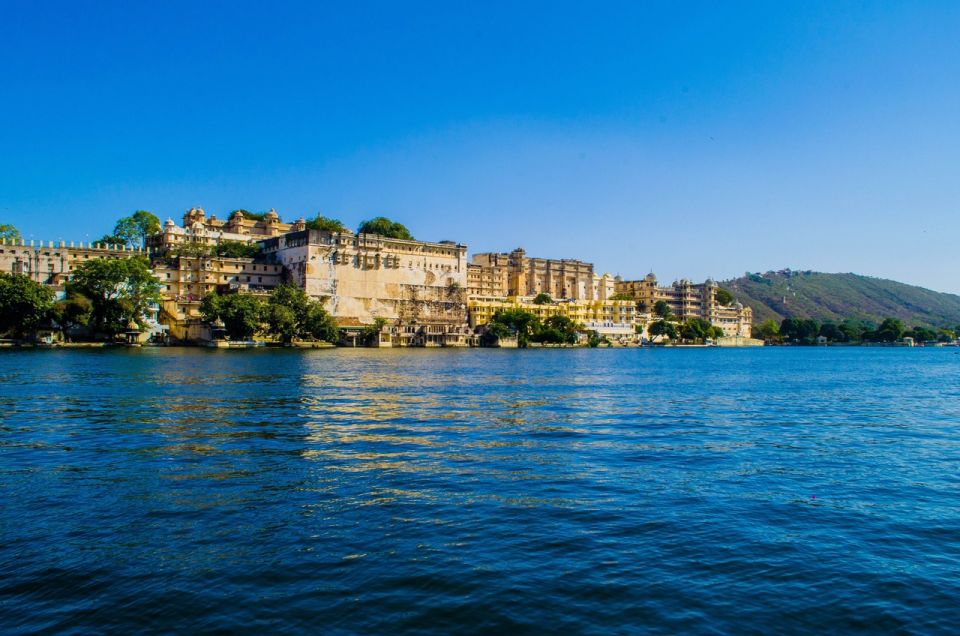 Udaipur Full-Day Private Sightseeing Tour With Guide - Culinary Experiences