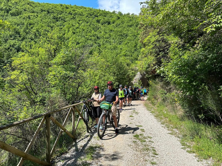 Umbrian Medieval Villages & Aromatic Oil Self-guided Tour - Culinary Experience