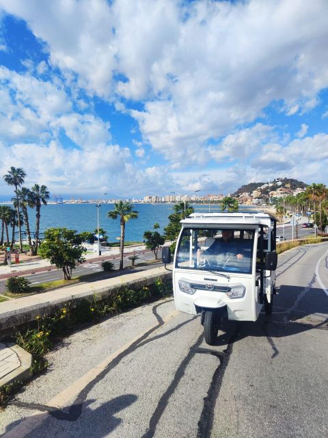 Valencia: City Highlights Guided Tuk-Tuk Tour - Tour Experience