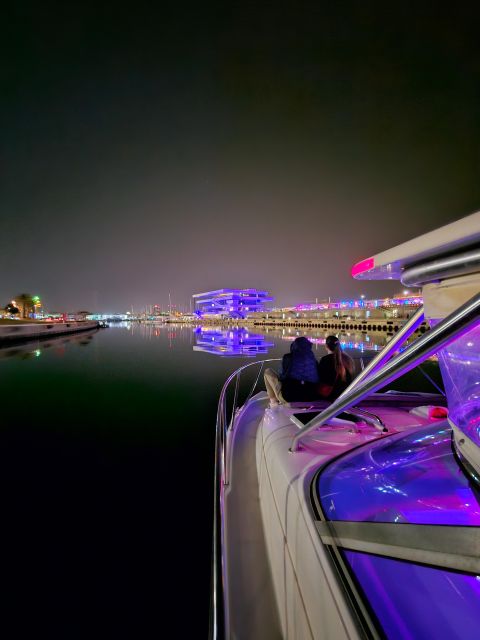 Valencia: Night Cruise With Free Drink - Guided Tour Experience