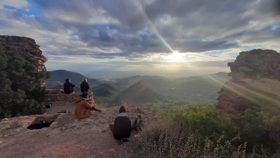 Valencia: Serra Castle Tour and Sunset - Transportation