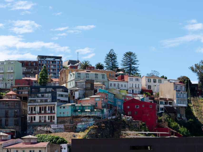 Valparaiso: Street Art Tour + Lunch in a Small Group - Historical Context