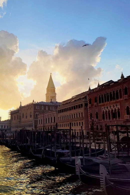 Venice: Grand Canal Private 60-Minute Gondola Ride - Itinerary Highlights