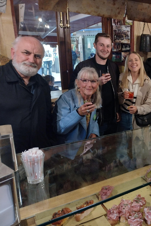 Venice: Sunset Walking Tour With Food and Wine Tastings - What to Expect