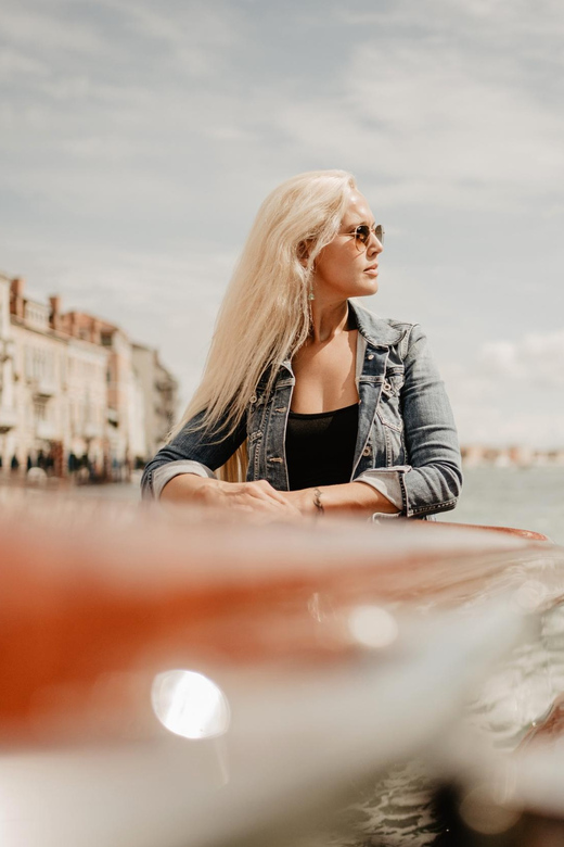 Venice: Water Taxi Ride With Professional Photographer - Itinerary Highlights