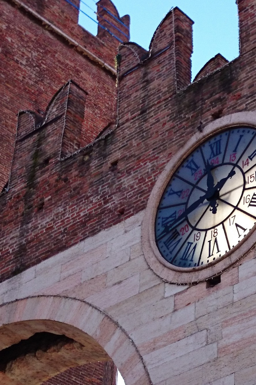 Verona: Highlights App Guided Tour With Puzzles - Solving Location-Based Puzzles
