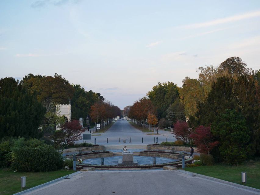 Vienna: Guided Walking Tour of the Central Cemetery - Tour Details and Logistics