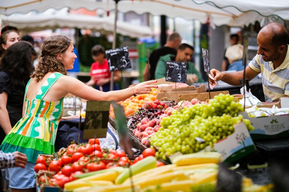 Vienna: Neigborhoods Food Tour With Tastings and Lunch - Delicious Food and Drink Options