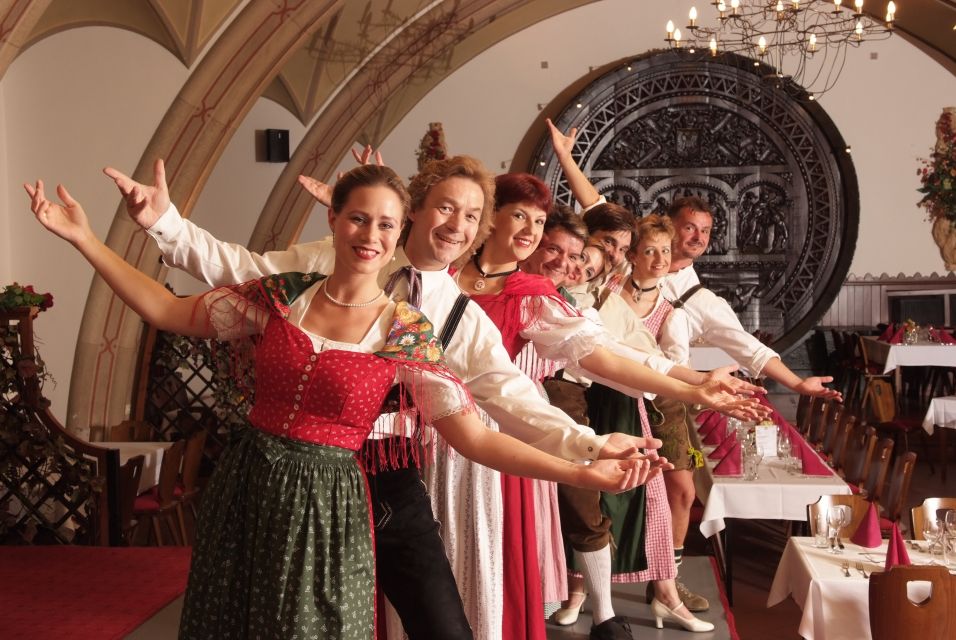 Vienna: Traditional Dinner Show at the Wiener Rathauskeller - Show Details