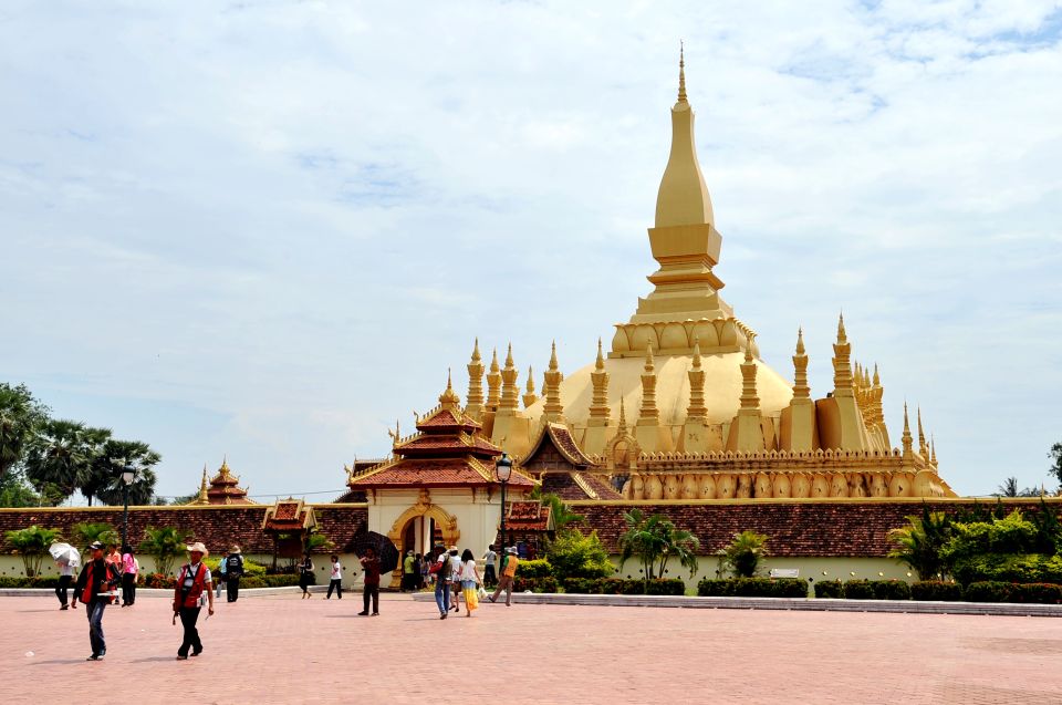 Vientiane: Private Full-day Must-See Sights & Sunset Tour - Cultural Significance of Temples