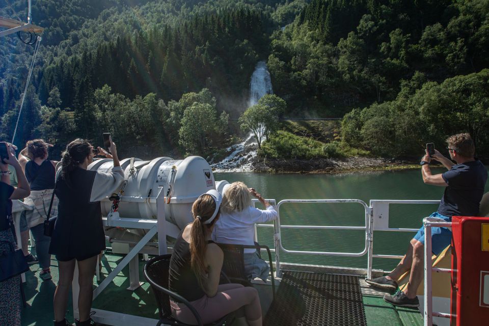 Voss: Guided Fjord & Glacier Tour to Fjærland - Scenic Cruise Details