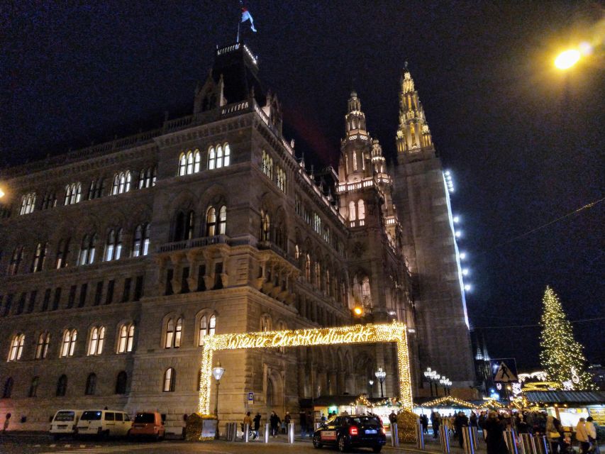 Walking on the Historical Trail of Viennese Christmas Trees - The Guided Experience